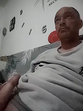 Snapshot of circott chatting on 03.18.26 circott online show from 03.18.26