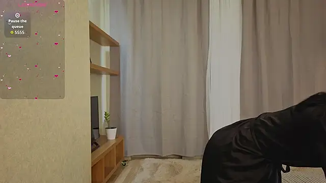 NikkyBee  online show from 03.14.26