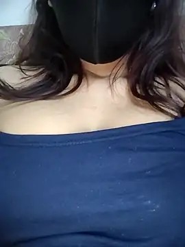 Snapshot of Moody-girl1 chatting on 02.26.26 Moody-girl1 online show from 02.26.26