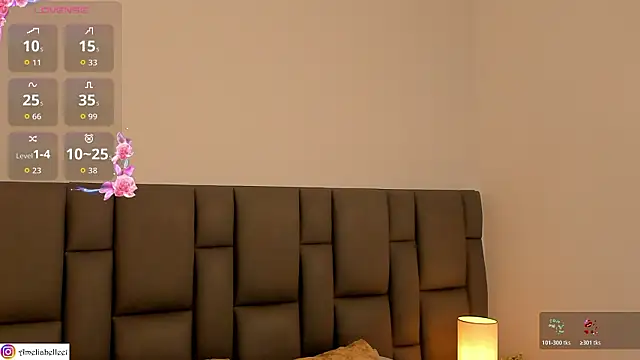 Snapshot of Amelie_Belle_ chatting on 03.11.26 Amelie Belle online show from 03.11.26