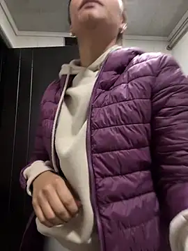 RachelWeisz  online show from 02.22.26