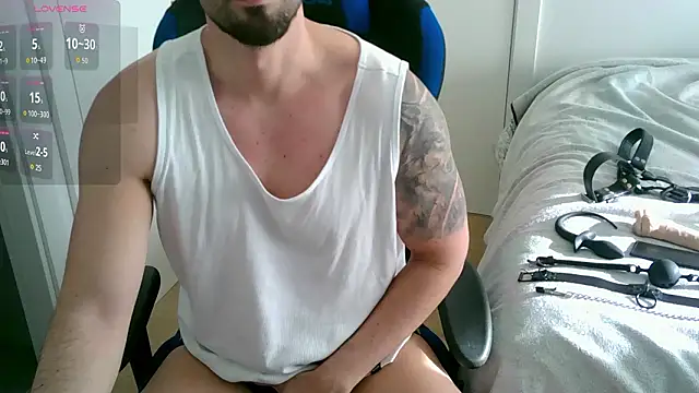 Snapshot of Sub-Titan chatting on 03.25.26 Sub-Titan online show from 03.25.26