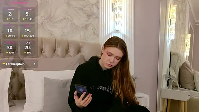 Snapshot of StacyHicks chatting on 03.13.26 StacyHicks online show from 03.13.26