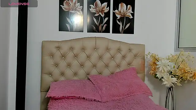 Kitty f00x online show from 07.06.26