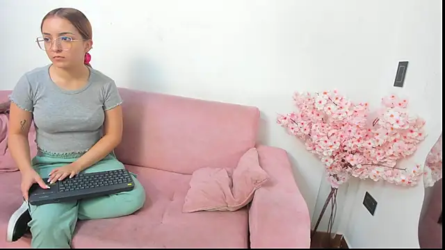 Kitty f00x online show from 07.08.26