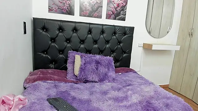 Kitty f00x online show from 07.23.26