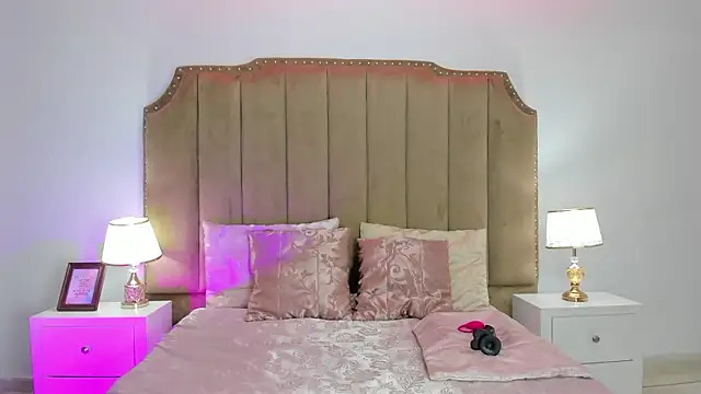 Alessiia Moon online show from 03.13.26