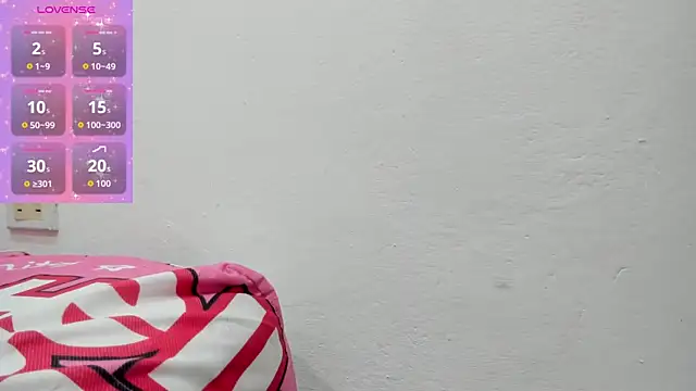 MiaEvans0 online show from 05.08.26