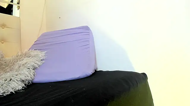 MiaEvans0 online show from 06.12.26