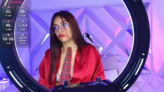 Ariana Castillo   online show from 02.19.26