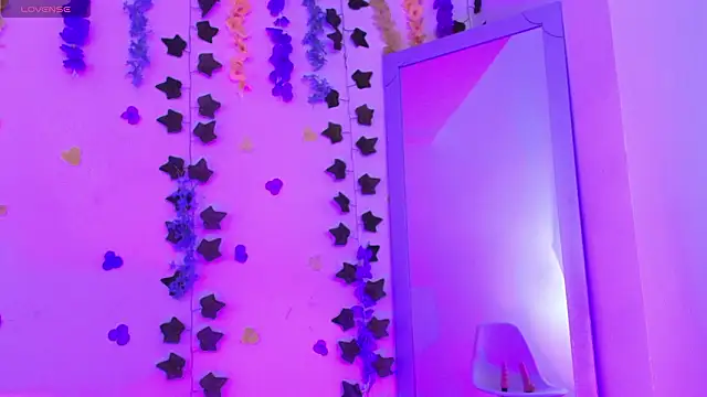 Ariana Castillo   online show from 02.25.26