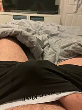 UkGuy20 online show from 06.08.26