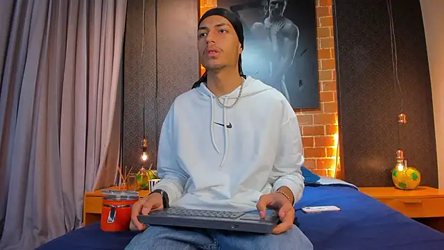 ItsZairen online show from 02.08.26