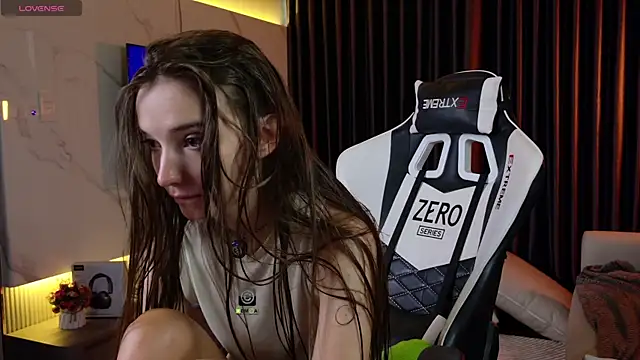 Snapshot of AnnyShore chatting on 03.27.26 AnnyShore online show from 03.27.26