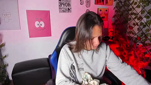 Juli W online show from 03.12.26