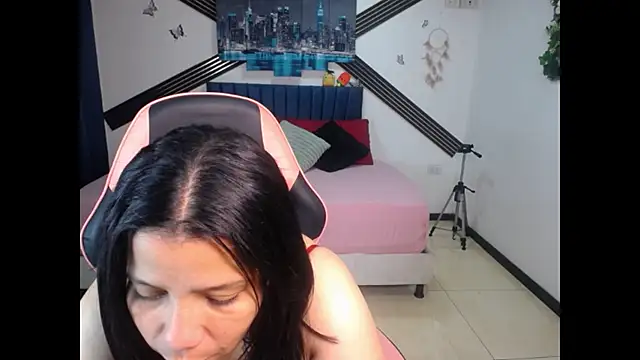 Snapshot of Zalomme chatting on 07.24.26 Zalomme online show from 07.24.26