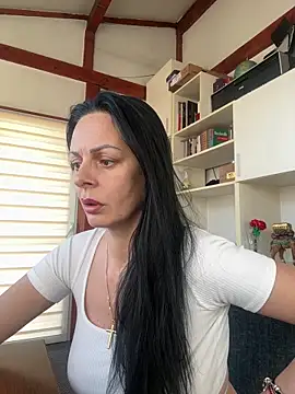 MiriamDelyn online show from 04.23.26