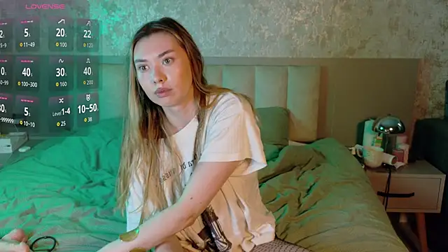 gwenonl1ne online show from 06.12.26