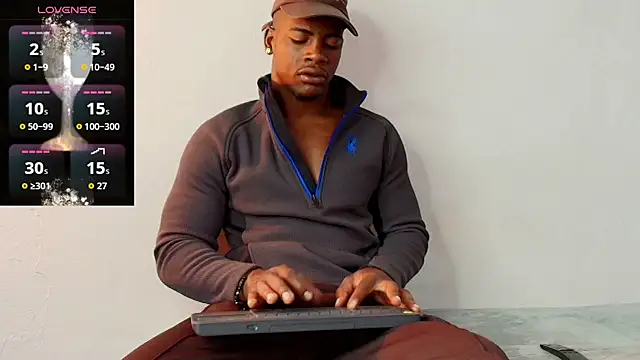 Snapshot of Lebron_black_ chatting on 07.08.26 Lebron black online show from 07.08.26
