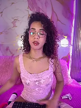 Snapshot of Woo_isDaphne chatting on 03.04.26 Woo isDaphne online show from 03.04.26