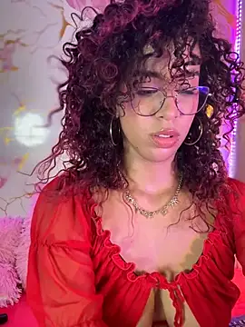 Snapshot of Woo_isDaphne chatting on 03.10.26 Woo isDaphne online show from 03.10.26