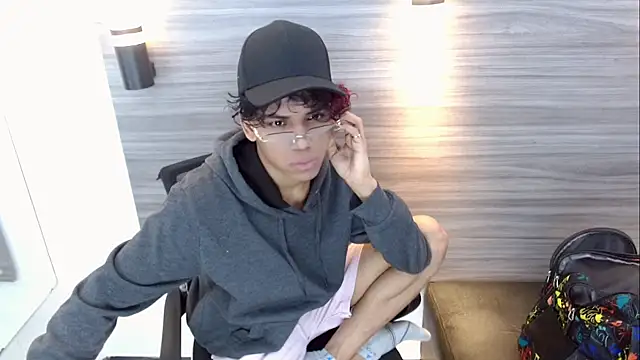 DaviidBuckx  online show from 04.21.26
