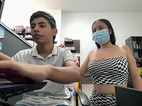 Snapshot of two_cam_latin chatting on 02.22.26 two cam latin online show from 02.22.26