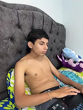 Snapshot of two_cam_latin chatting on 03.06.26 two cam latin online show from 03.06.26