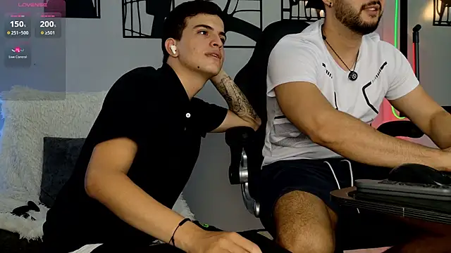 Snapshot of damian_buck chatting on 03.02.26 damian buck online show from 03.02.26