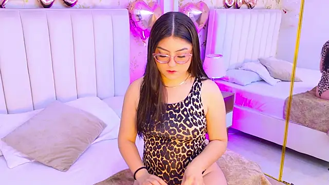 Mia Reize online show from 02.13.26