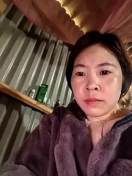 Yiyoongg online show from 02.14.26