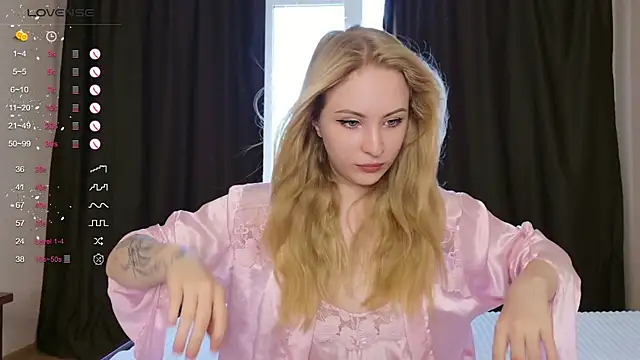 lilMelaniloveis online show from 07.21.26