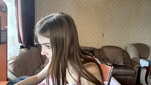 Babysmall girl online show from 02.08.26