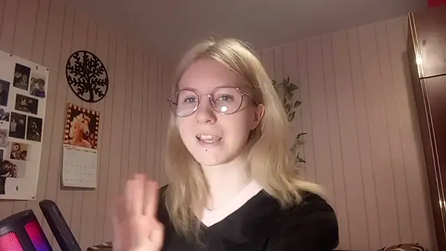 RunawayBr1de online show from 03.17.26