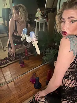 XXX2Freaks online show from 05.17.26