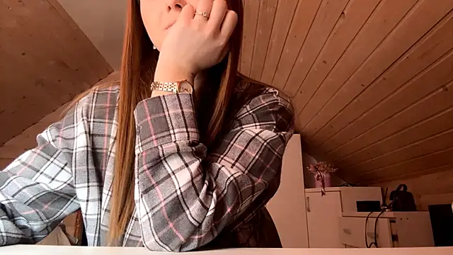 Snapshot of TessSamul chatting on 03.24.26 TessSamul online show from 03.24.26