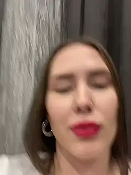 Arielle Vade online show from 04.28.26