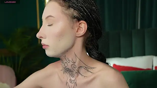 roxy morrison x online show from 07.05.26