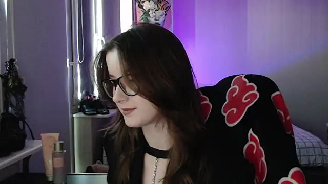 LunaXcherry online show from 04.22.26