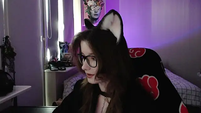 LunaXcherry online show from 04.23.26