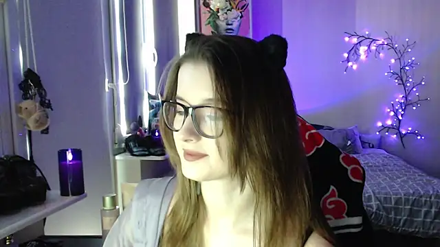 LunaXcherry online show from 04.29.26