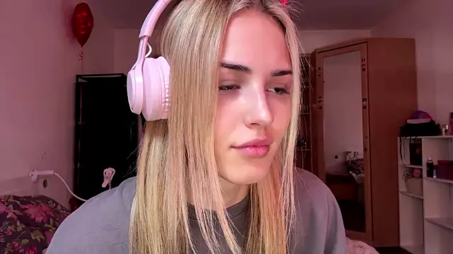 Snapshot of Evva_mayy chatting on 03.05.26 Evva mayy online show from 03.05.26