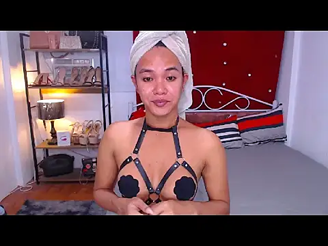 Snapshot of SeductiveAya chatting on 03.08.26 SeductiveAya online show from 03.08.26