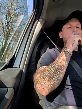 Snapshot of dave32000 chatting on 03.04.26 dave32000 online show from 03.04.26