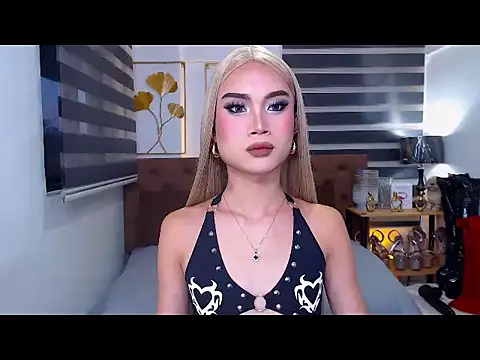 JuicyCockThea online show from 06.17.26