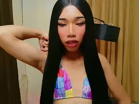 Queenoflustx online show from 05.07.26