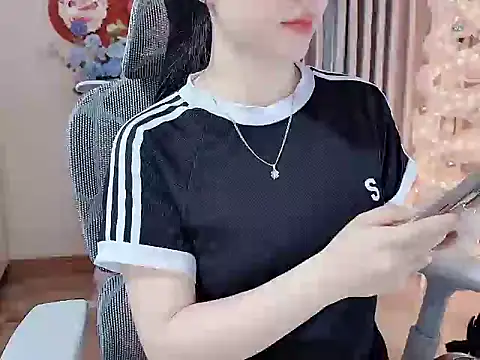 Agnelyn    online show from 04.29.26