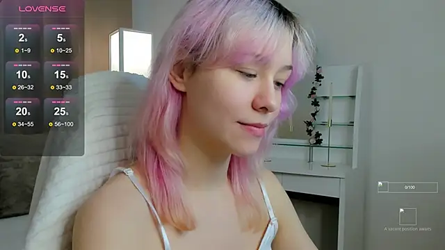EmilyTrase online show from 06.12.26