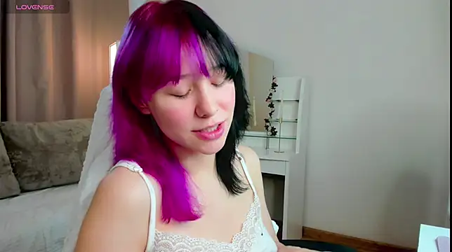 EmilyTrase online show from 06.24.26