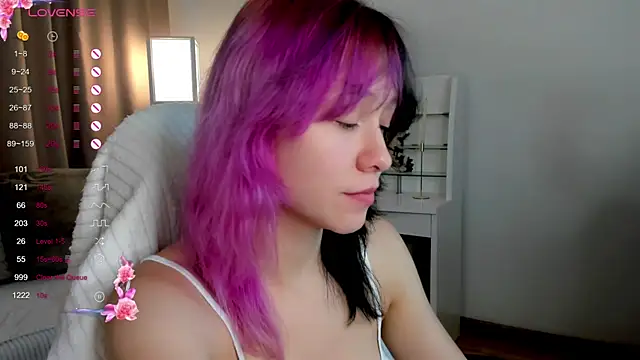 EmilyTrase online show from 08.07.26